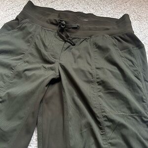 Lululemon Green Capris or Short Pants Size 8